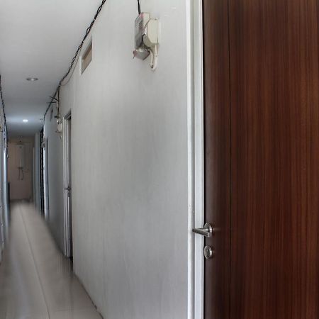 Oyo 345 Wynne Residence Jacarta Exterior foto