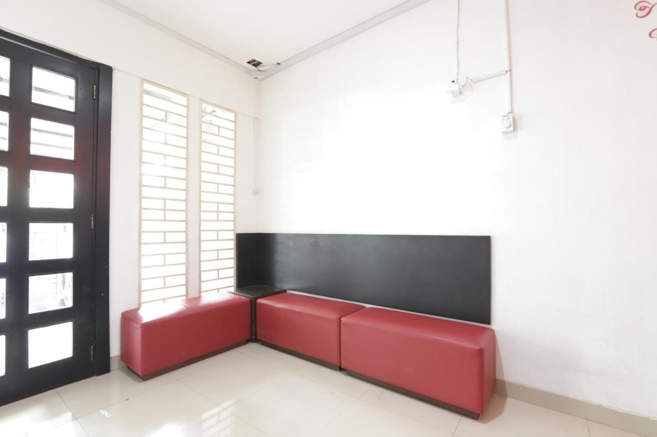 Oyo 345 Wynne Residence Jacarta Exterior foto
