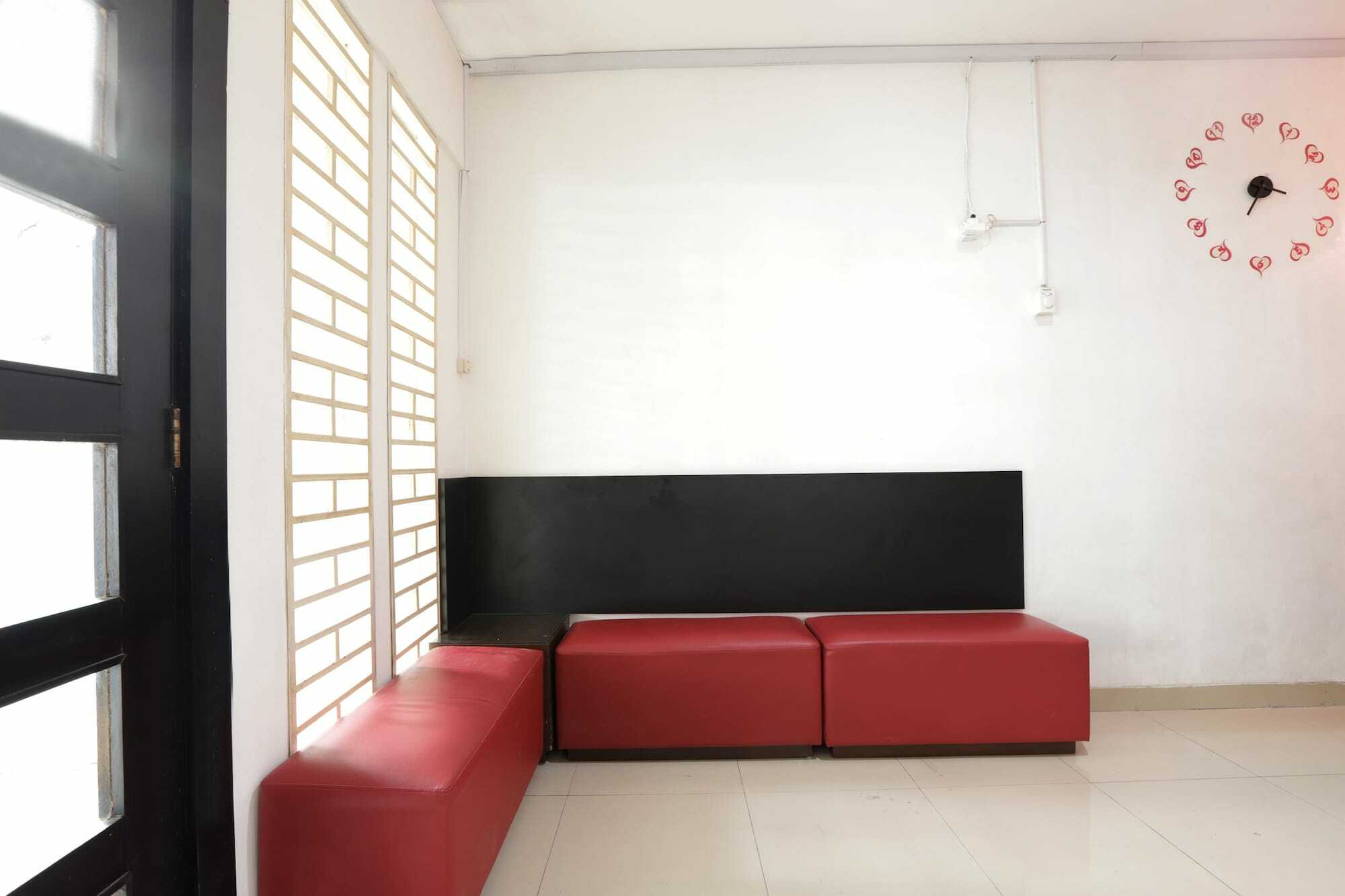 Oyo 345 Wynne Residence Jacarta Exterior foto